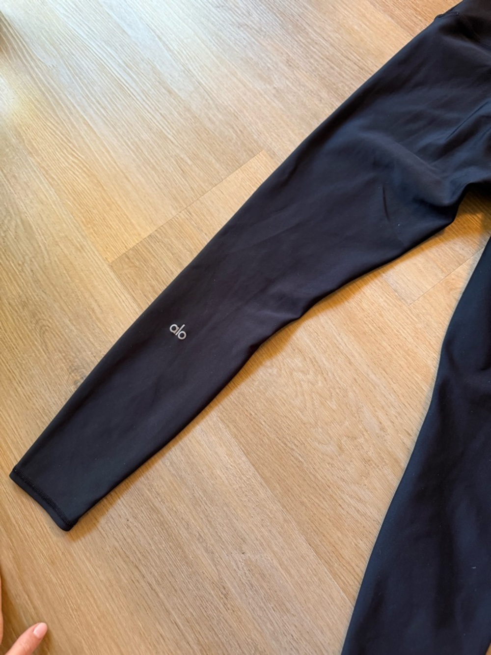 ALO Yoga Black High-Waist Leggings - Picture 2 of 4